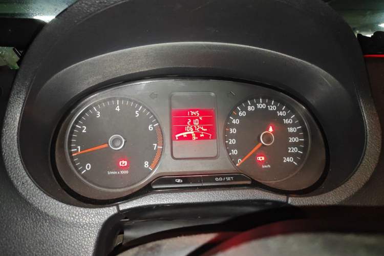 Used Volkswagen Polo 2011 1.4L Manual ZhiLe Edition Odometer Close Up