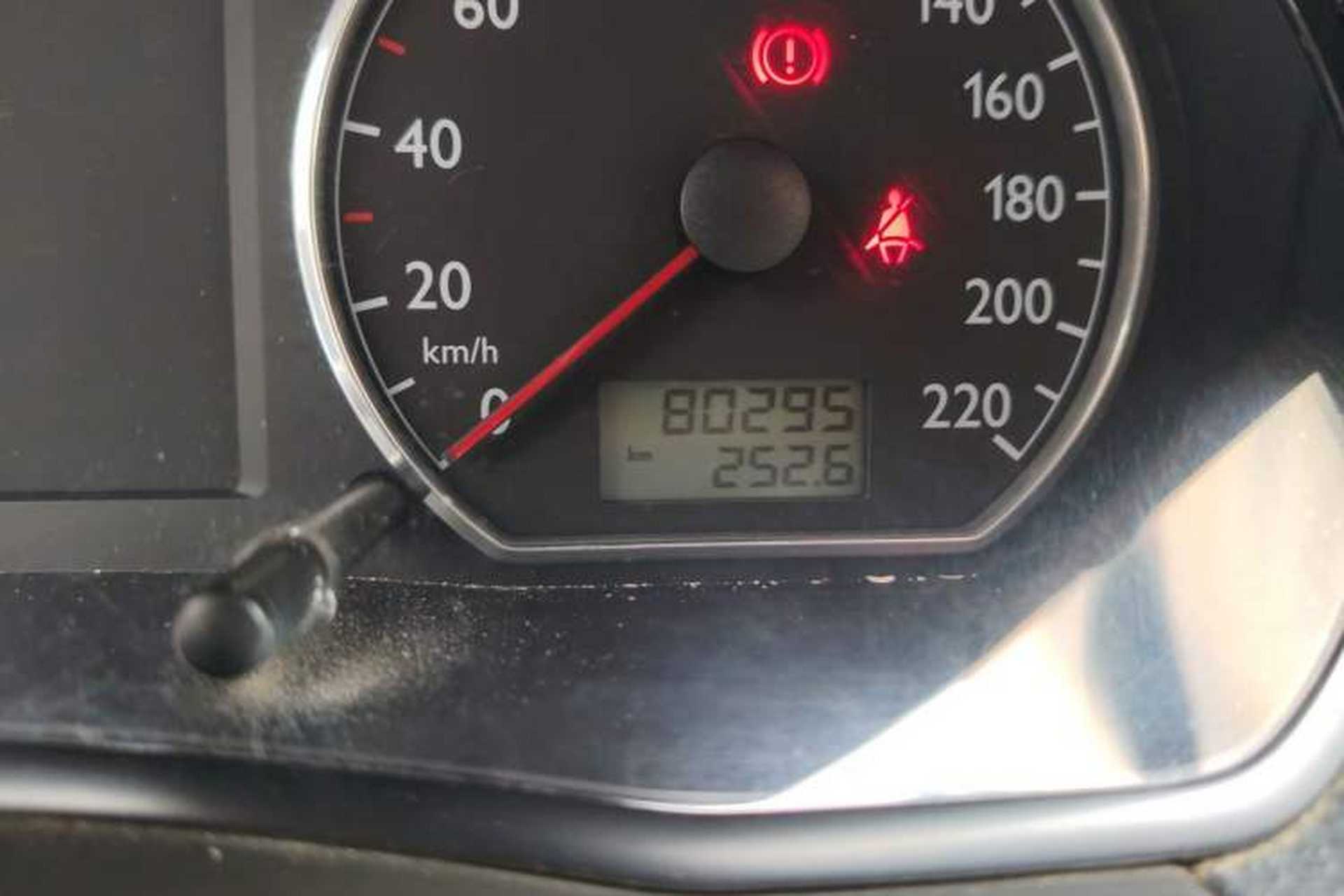 Used Volkswagen Polo 2011 Jingqu 1.4L Manual Shishang Edition Odometer Close Up