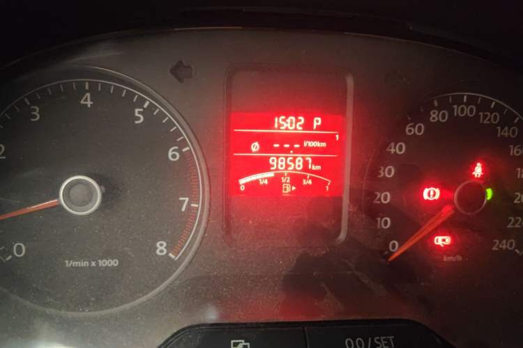 Used Volkswagen Polo 2011 1.6L Automatic ZhiShang Version Odometer Close Up