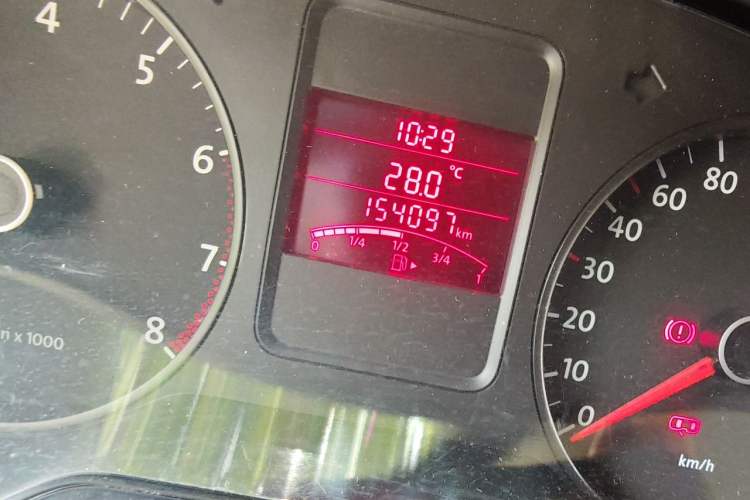 Used Volkswagen Polo 2011 1.4L Manual ZhiLe Edition Odometer Close Up