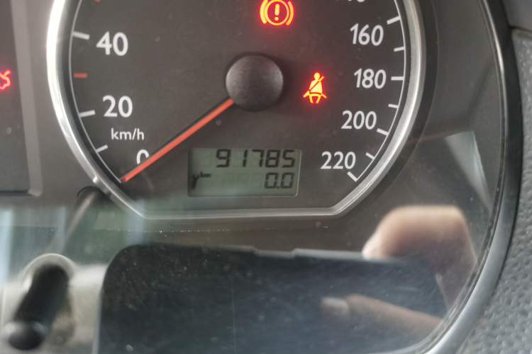 Used Volkswagen Polo 2011 Jingqu 1.4L Manual Sile Edition Odometer Close Up