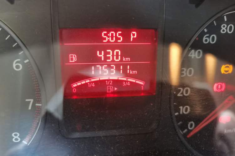 Used Volkswagen Polo 2011 1.6L Automatic ZhiShang Version Odometer Close Up