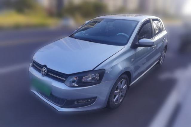 Volkswagen Polo 2011 1.4L Automatic ZhiCool Edition مستعملة