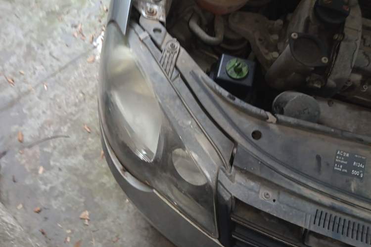Used Volkswagen Polo 2011 Jingqu 1.4L Manual Sile Edition Right Front Headlight