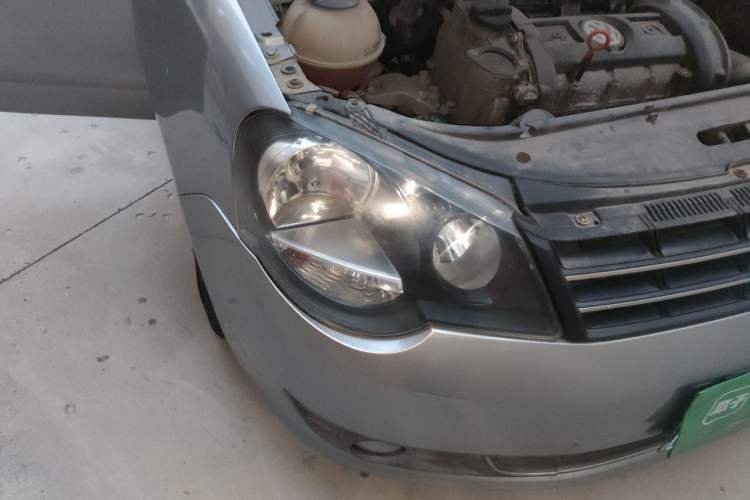 Used Volkswagen Polo 2011 Jingqu 1.4L Automatic Shishang Edition Right Front Headlight