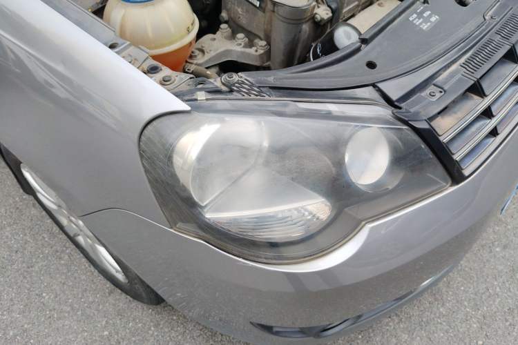 Used Volkswagen Polo 2011 Jingqu 1.4L Manual Shishang Edition Right Front Headlight