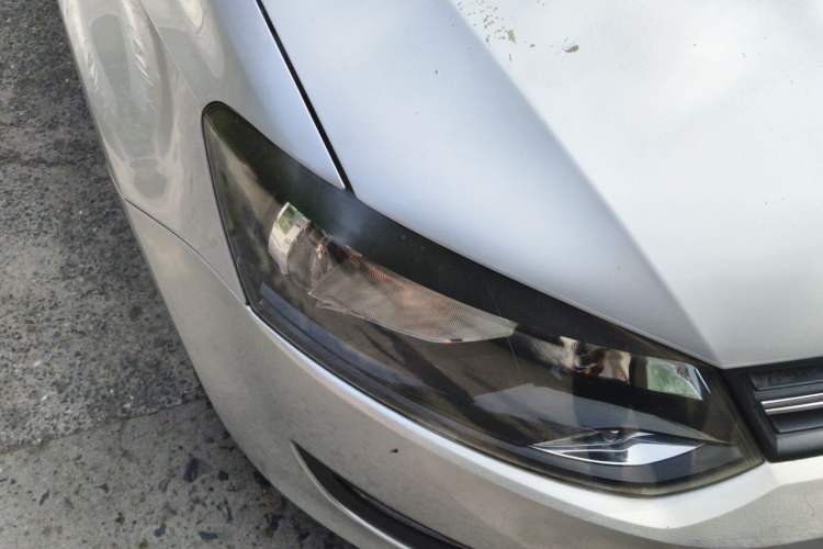 Used Volkswagen Polo 2011 1.6L Manual ZhiShang Edition Right Front Headlight
