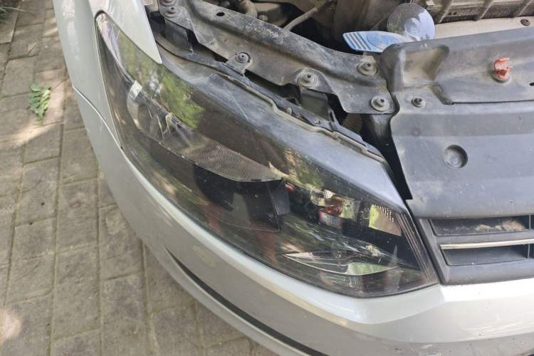 Used Volkswagen Polo 2011 1.4L Manual ZhiLe Edition Right Front Headlight