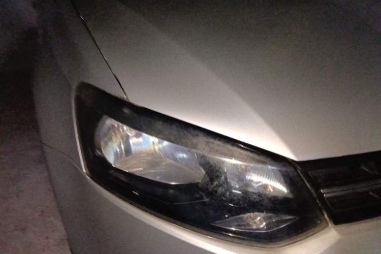 Used Volkswagen Polo 2011 1.6L Automatic ZhiKu Edition Right Front Headlight