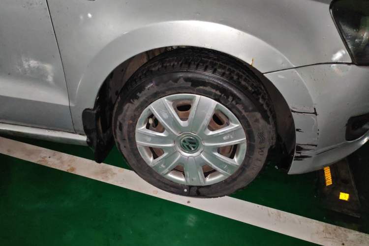 Used Volkswagen Polo 2011 1.4L Manual ZhiLe Edition Right Front Wheel Hub