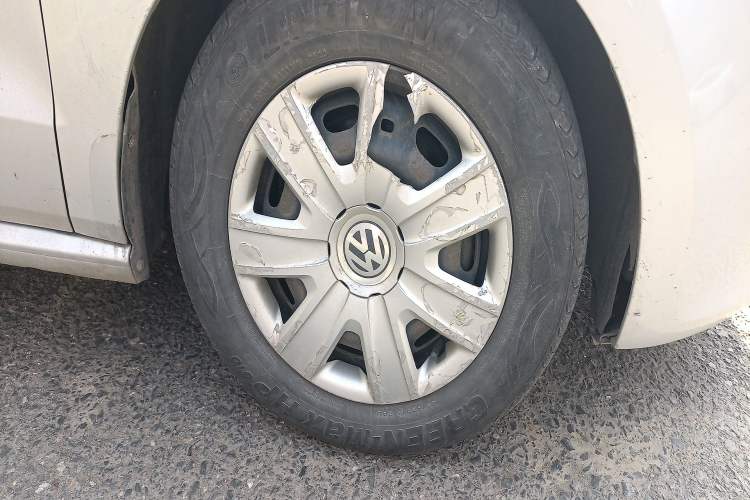 Used Volkswagen Polo 2011 1.4L Manual ZhiShang Edition Right Front Wheel Hub