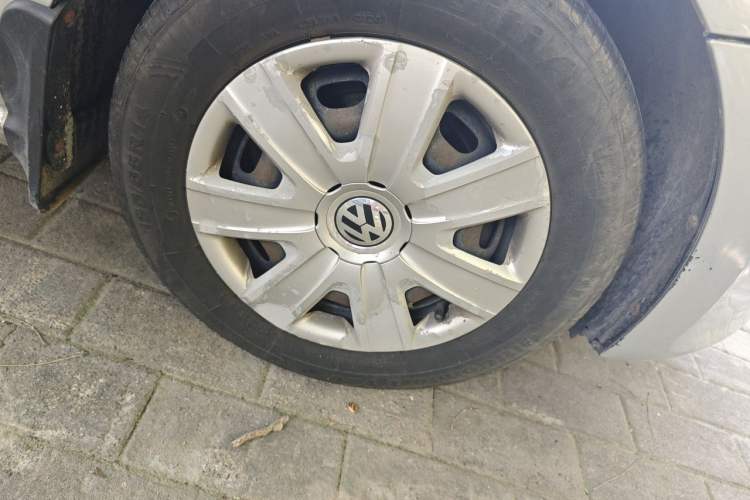 Used Volkswagen Polo 2011 1.4L Manual ZhiLe Edition Right Front Wheel Hub