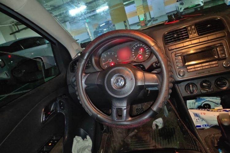 Used Volkswagen Polo 2011 1.4L Manual ZhiLe Edition Steering Wheel