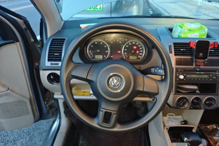Used Volkswagen Polo 2011 Jingqu 1.6L Automatic Siku Edition Steering Wheel