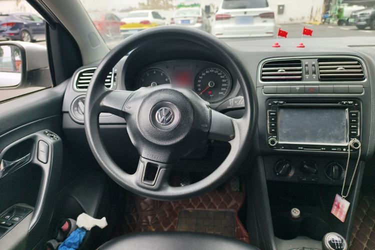Used Volkswagen Polo 2011 1.4L Manual ZhiShang Edition Steering Wheel