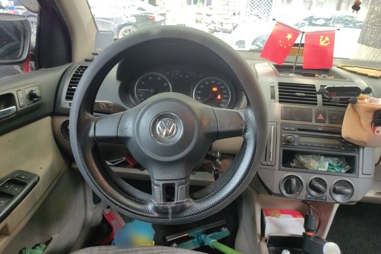 Used Volkswagen Polo 2011 Jingqu 1.6L Manual - Real Cool Edition Steering Wheel