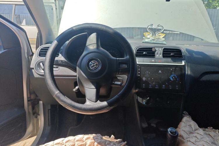 Used Volkswagen Polo 2011 1.4L Manual ZhiLe Edition Steering Wheel