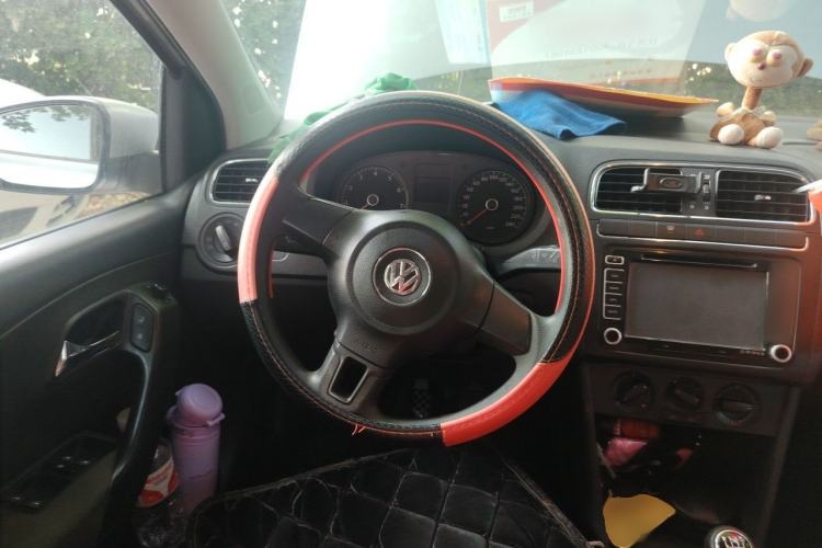 Used Volkswagen Polo 2011 1.4L Manual ZhiShang Edition Steering Wheel