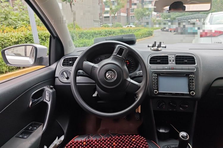 Used Volkswagen Polo 2011 1.4L Manual ZhiShang Edition Steering Wheel