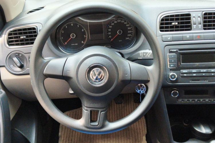 Used Volkswagen Polo 2011 1.6L Manual ZhiShang Edition Steering Wheel