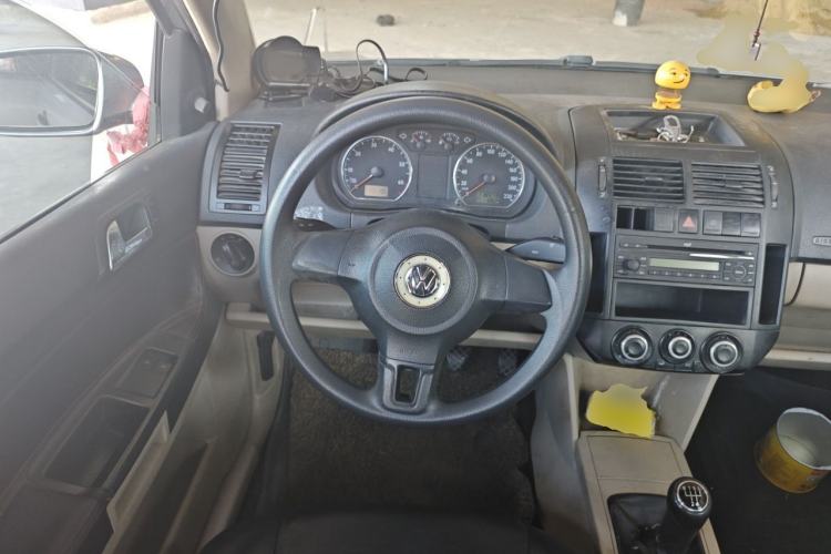 Used Volkswagen Polo 2011 Jingqu 1.4L Manual Sile Edition Steering Wheel