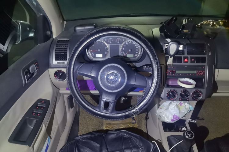 Used Volkswagen Polo 2011 Jingqu 1.4L Manual Shishang Edition Steering Wheel