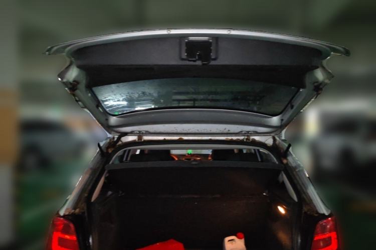 Used Volkswagen Polo 2011 1.4L Manual ZhiLe Edition Trunk