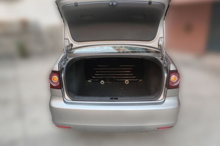 Used Volkswagen Polo 2011 Jingqu 1.4L Automatic Shishang Edition Trunk