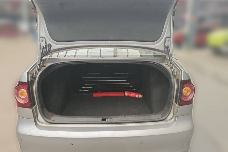 Used Volkswagen Polo 2011 Jingqu 1.6L Manual - Real Cool Edition Trunk