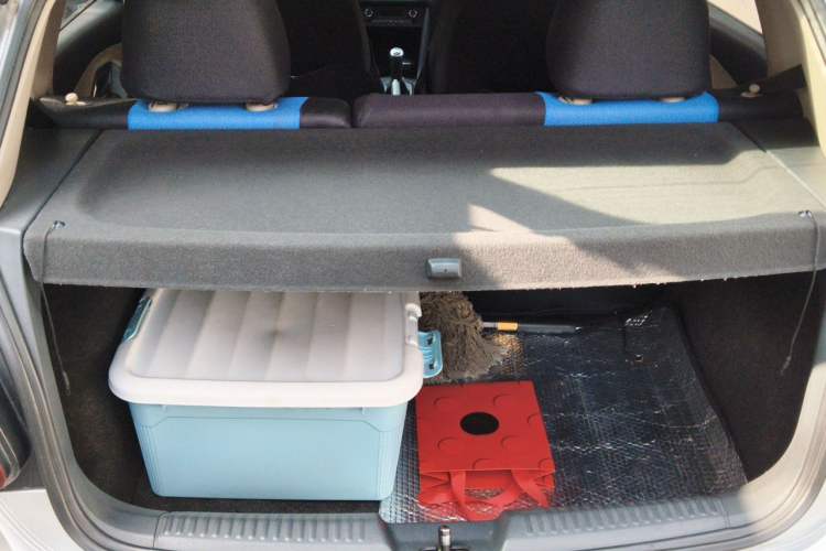 Used Volkswagen Polo 2011 1.6L Manual ZhiShang Edition Trunk