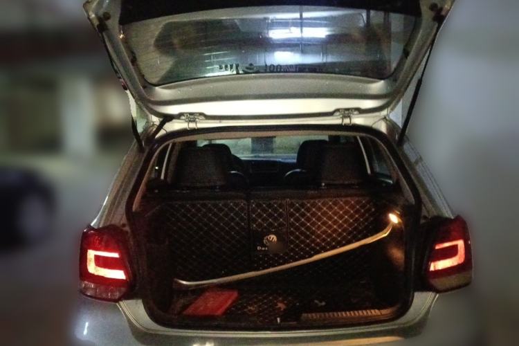 Used Volkswagen Polo 2011 1.6L Automatic ZhiKu Edition Trunk