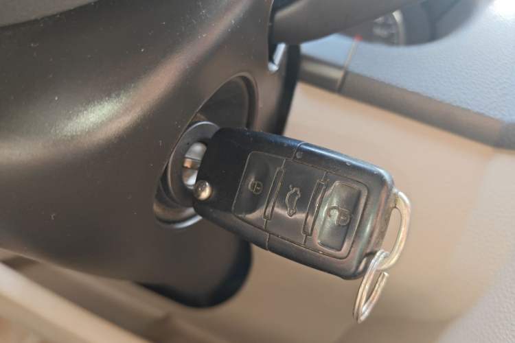 Used Volkswagen Polo 2011 Jingqu 1.4L Automatic Shishang Edition Vehicle Key