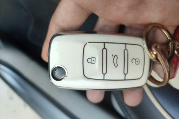 Used Volkswagen Polo 2011 Jingqu 1.4L Automatic Shishang Edition Vehicle Key