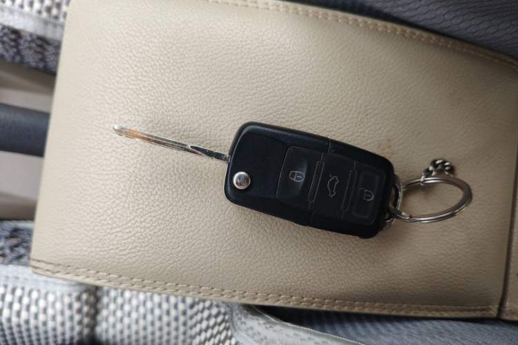 Used Volkswagen Polo 2011 Jingqu 1.4L Manual Shishang Edition Vehicle Key
