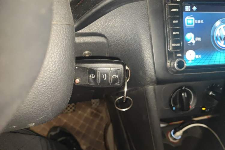 Used Volkswagen Polo 2011 1.6L Automatic ZhiShang Version Vehicle Key