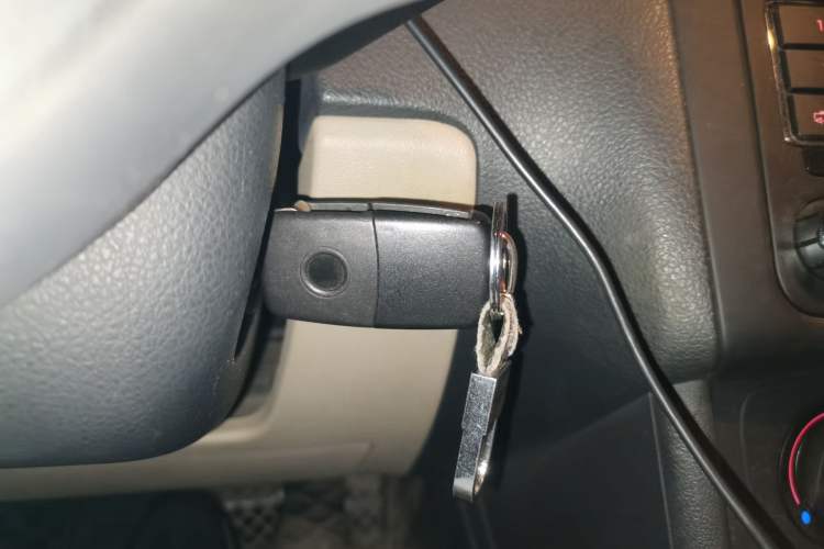 Used Volkswagen Polo 2011 1.6L Automatic ZhiShang Version Vehicle Key