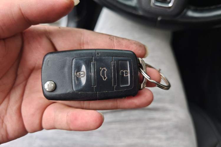 Used Volkswagen Polo 2011 1.4L Automatic ZhiCool Edition Vehicle Key