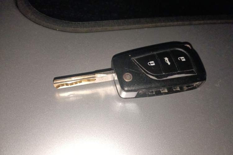 Used Volkswagen Polo 2011 1.6L Automatic ZhiKu Edition Vehicle Key
