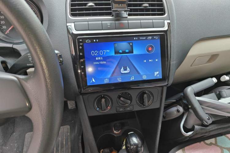 Used Volkswagen Polo 2011 1.6L Automatic ZhiShang Version Audio And AC Panel
