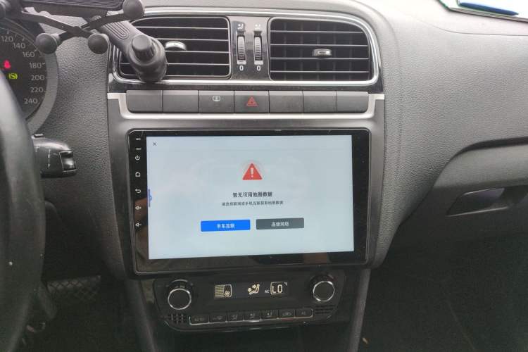 Used Volkswagen Polo 2011 1.6L Automatic ZhiShang Version Audio And AC Panel