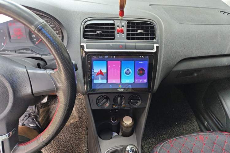 Used Volkswagen Polo 2011 1.4L Manual ZhiLe Edition Audio And AC Panel