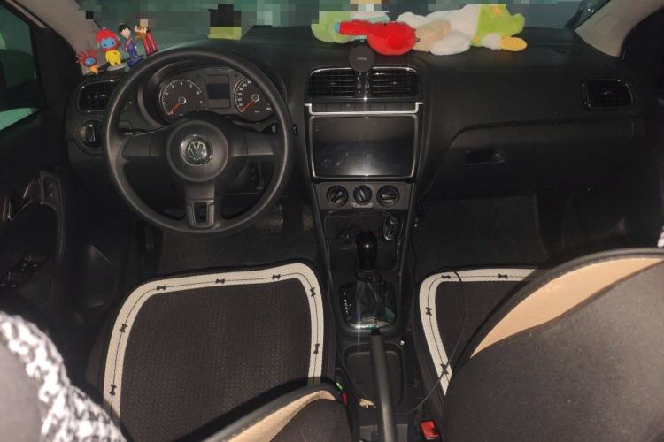 Used Volkswagen Polo 2011 1.6L Automatic ZhiShang Version Center Console