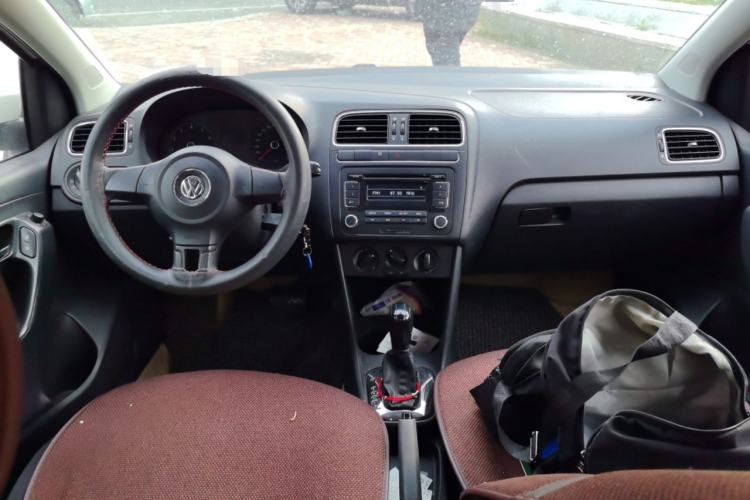 Used Volkswagen Polo 2011 1.4L Automatic ZhiShang Version Center Console