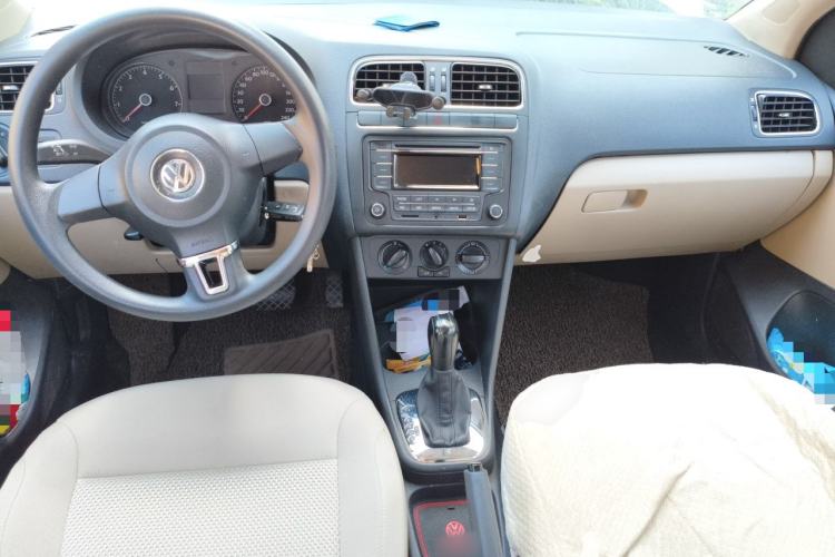 Used Volkswagen Polo 2011 1.4L Automatic ZhiShang Version Center Console
