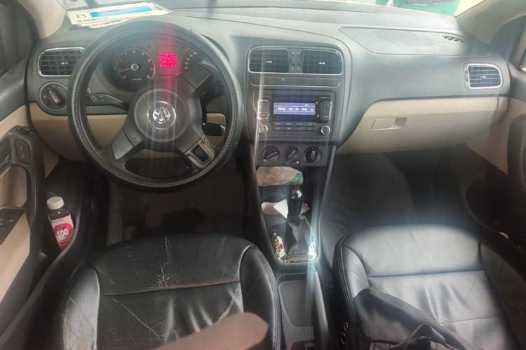 Used Volkswagen Polo 2011 1.6L Automatic ZhiShang Version Center Console