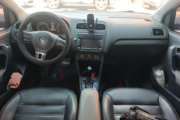 Used Volkswagen Polo 2011 1.6L Automatic ZhiShang Version Center Console