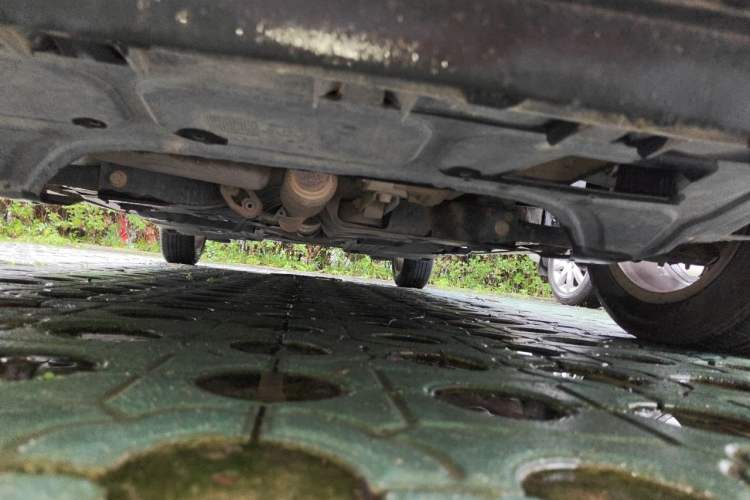 Used Volkswagen Polo 2011 1.6L Manual ZhiShang Edition Chassis Front