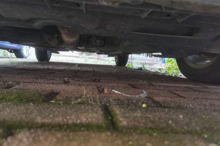Used Volkswagen Polo 2011 1.6L Automatic ZhiKu Edition Chassis Front