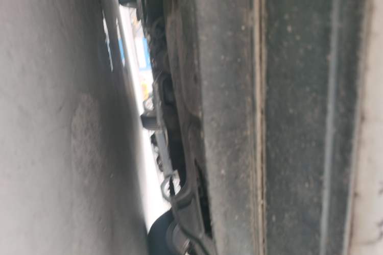 Used Volkswagen Polo 2011 1.6L Manual ZhiShang Edition Chassis Front