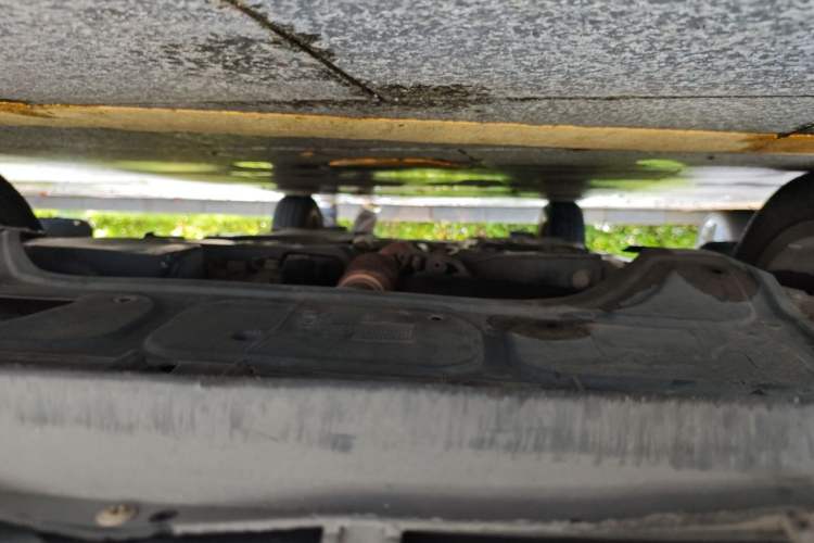 Used Volkswagen Polo 2011 1.4L Automatic ZhiShang Version Chassis Front